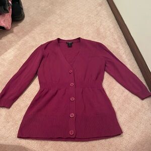 Ann Taylor Petite XSP purple buttoned sweater with 3/4 sleeve. EUC!